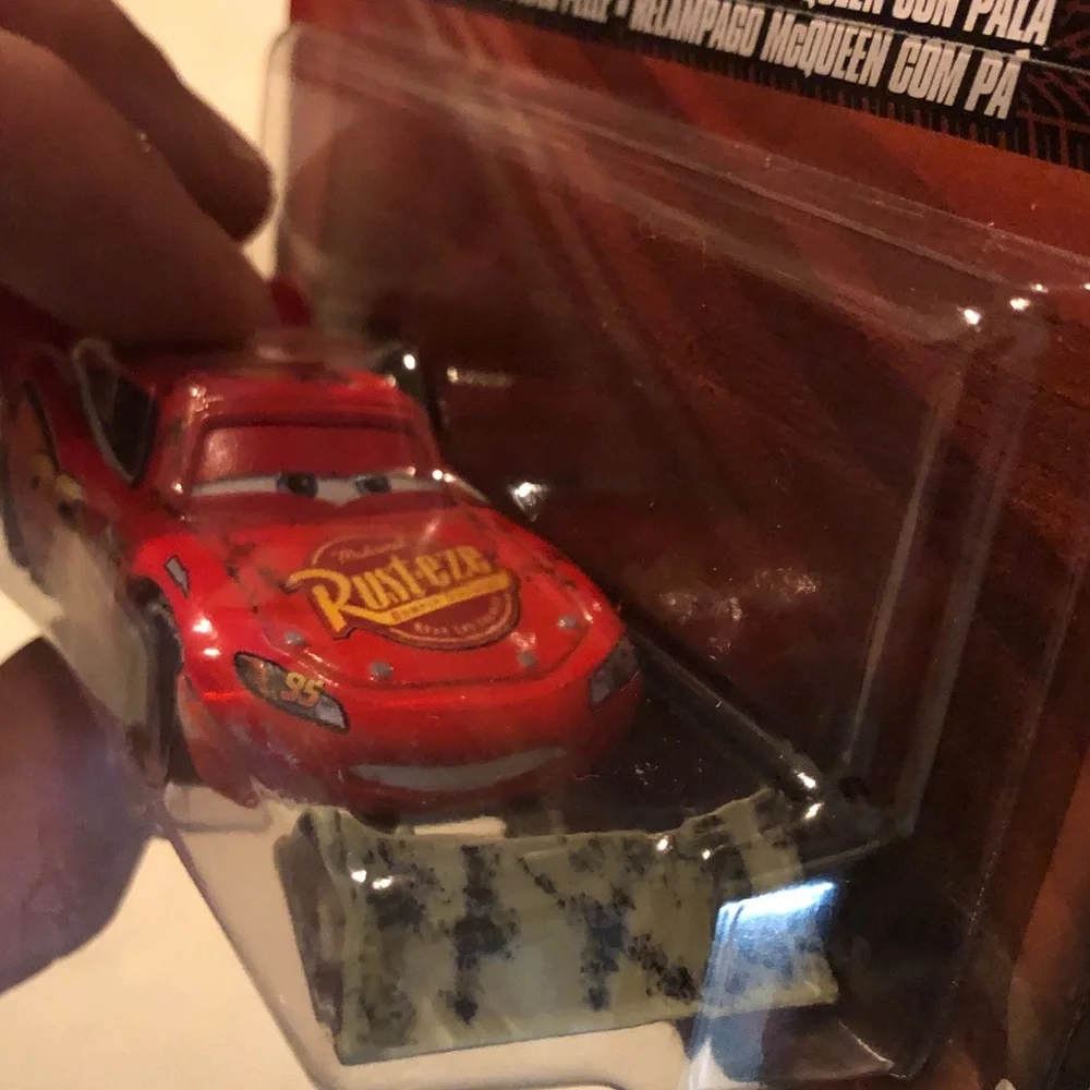 Mattel Cars Lightning McQueen with Shovel - Red and Yellow